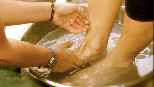 脚底有一个部位瘙痒是什么原因,脚底痒要警惕四种病