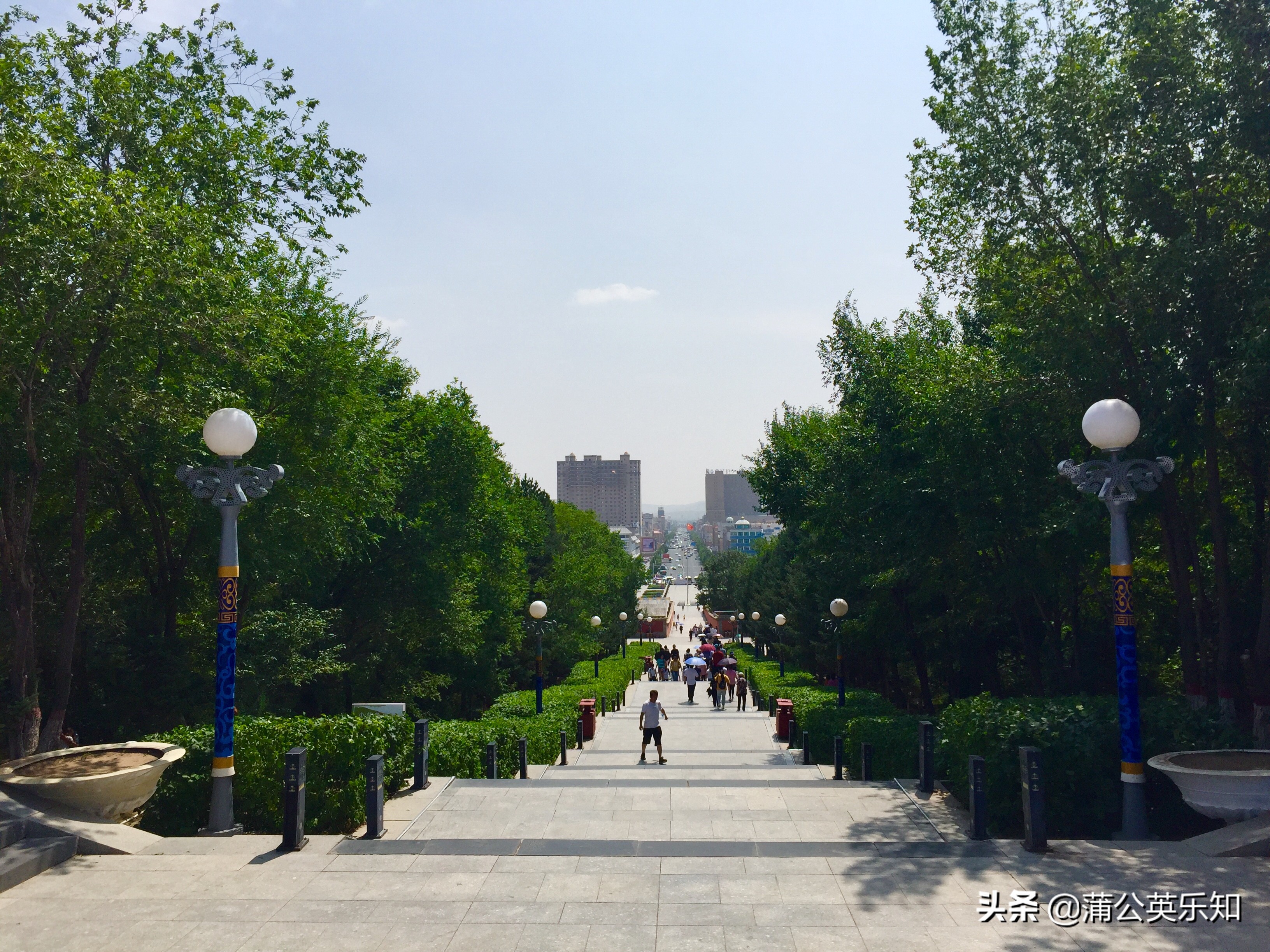 锡林浩特市敖包山的来源资料,锡林浩特市十三敖包是什么意思