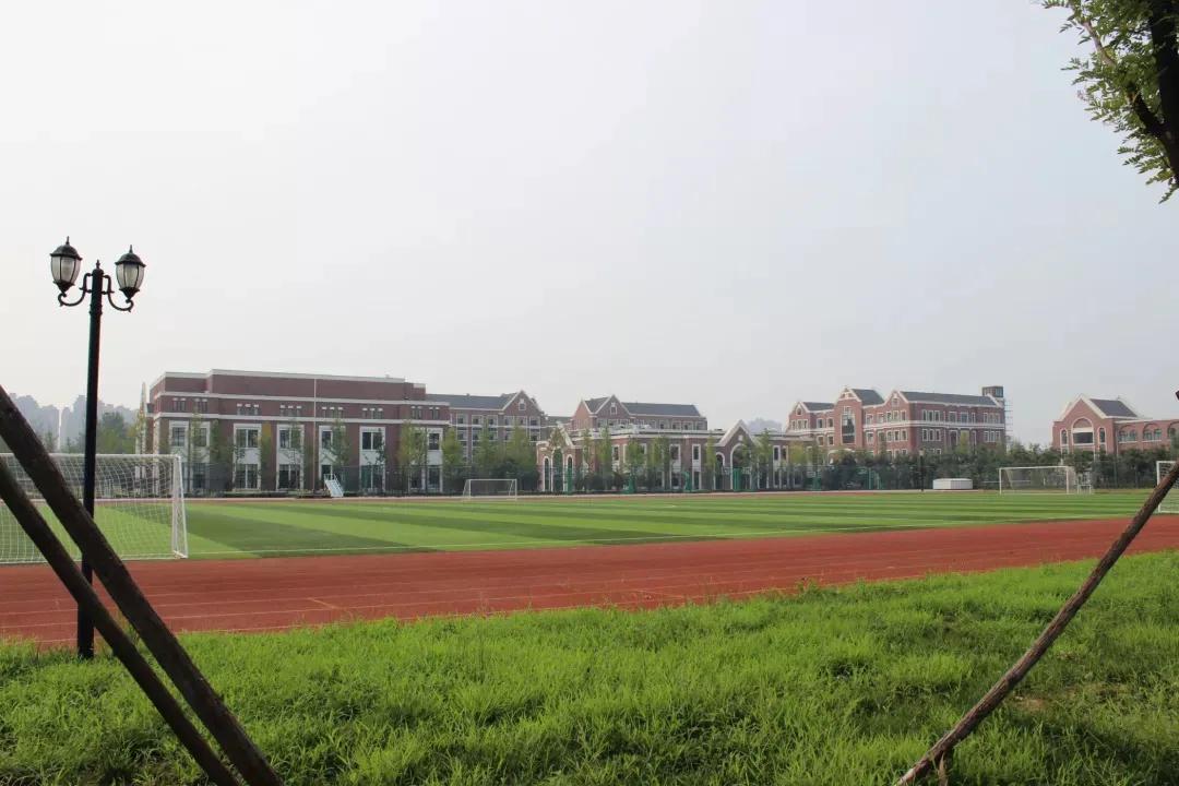 廊坊市大厂县潮白河孔雀城,潮白河孔雀城与北京一河之隔