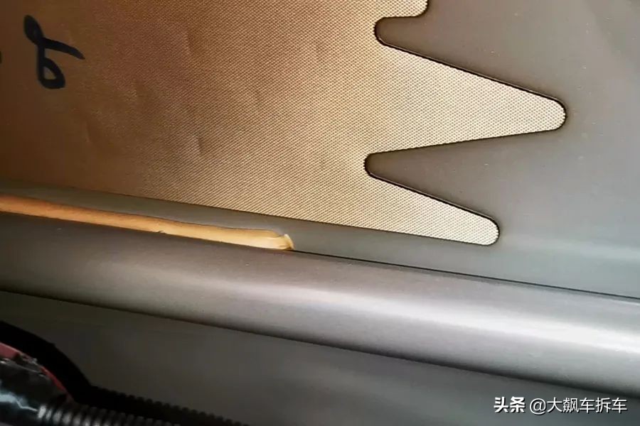 看见的光鲜亮丽，看不见的能省就省