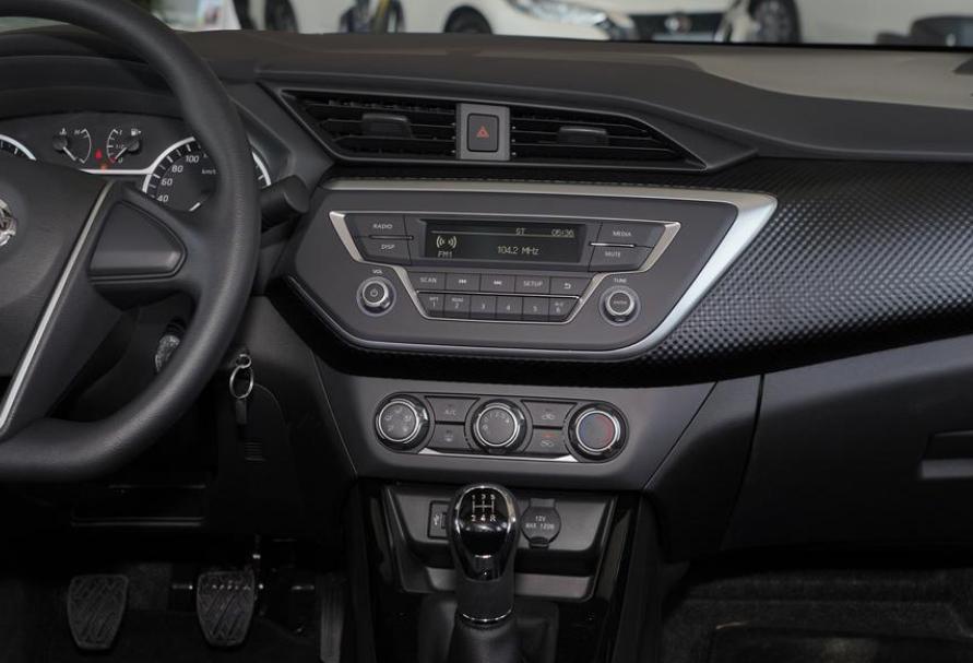 日产蓝鸟老款和新款,2021款日产蓝鸟值不值得买