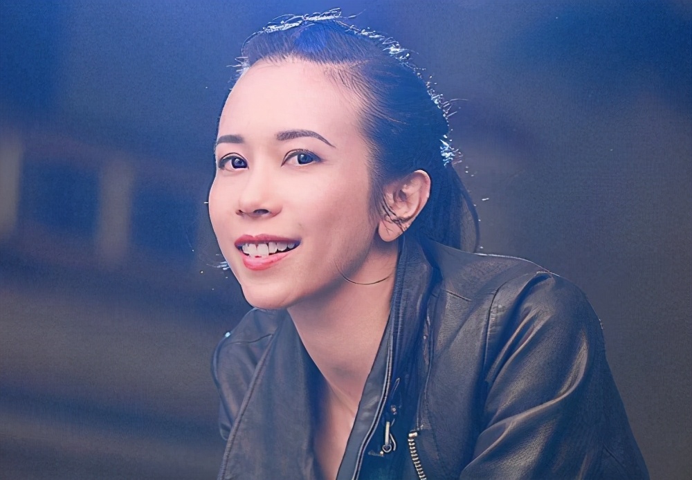 周星驰电影里的美女杀手,周星驰其实我的真实身份是杀手