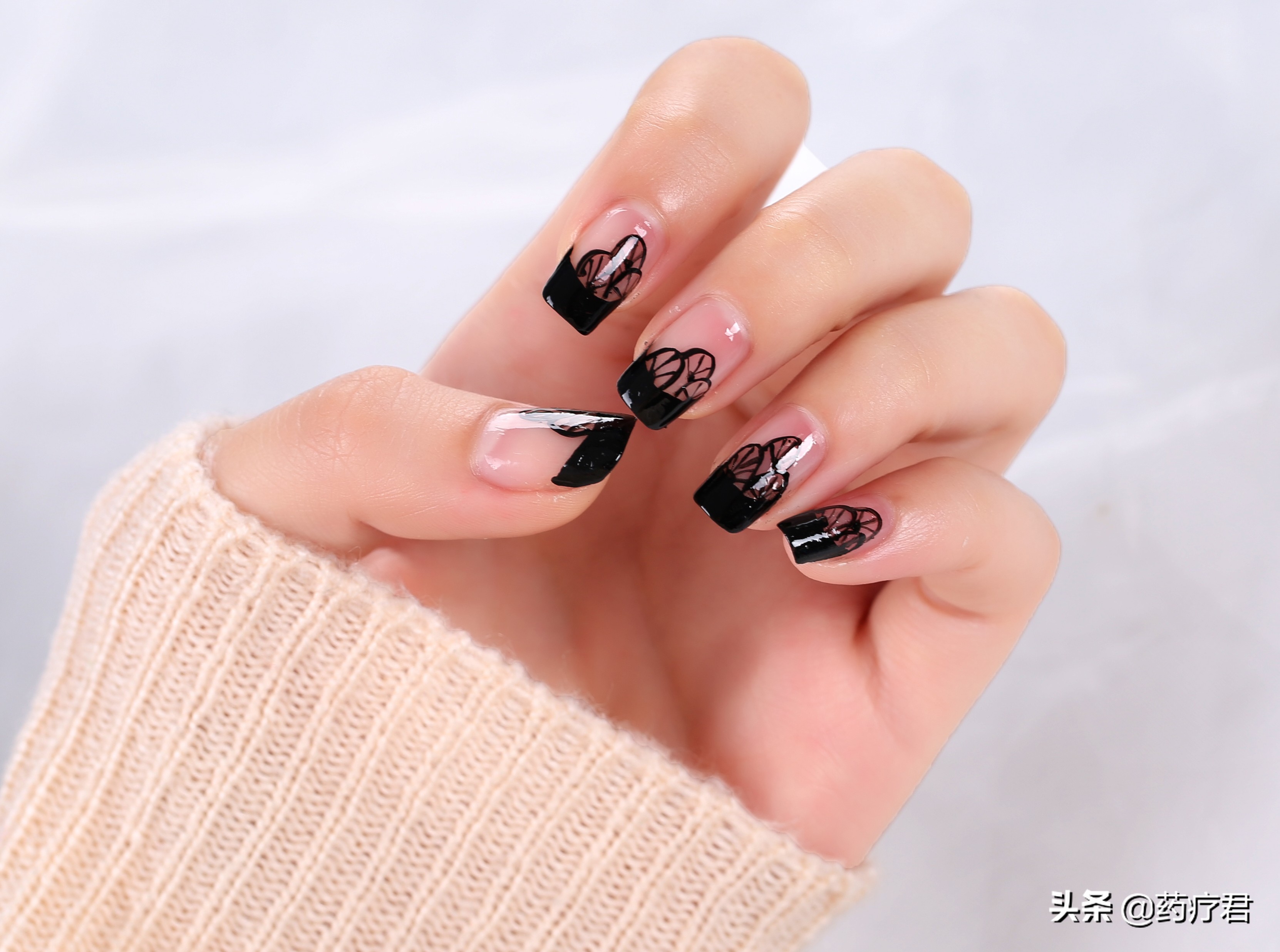 做美甲和涂指甲油哪个危害大,美甲师天天闻指甲油有危害吗