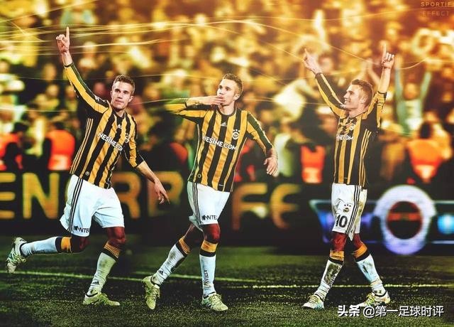 范佩西凌空抽射世界波,范佩西十大逆天进球