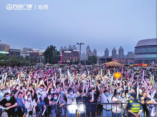 万达广场嘉福金街超级盛典之夜,万达广场年货节开幕