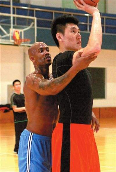 马布里刚进cba,马布里加盟北京第一个赛季