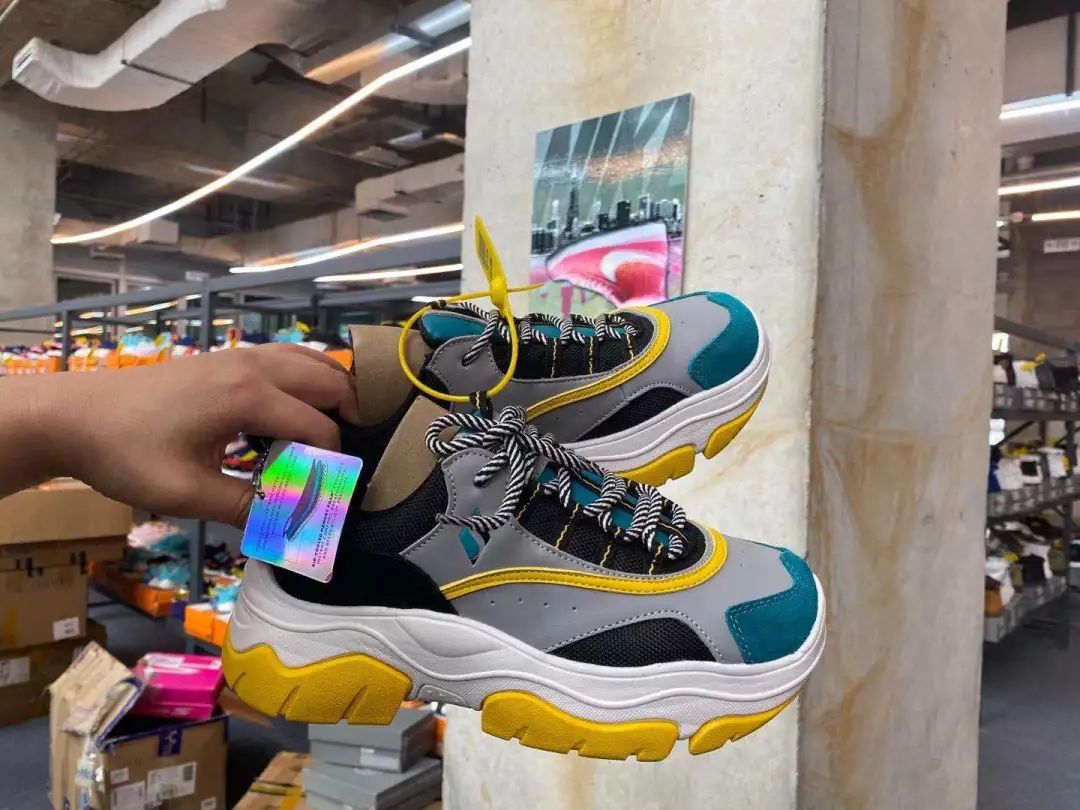 通州人快行动！2021首届大型品牌内购会，100000件大牌低至10元起