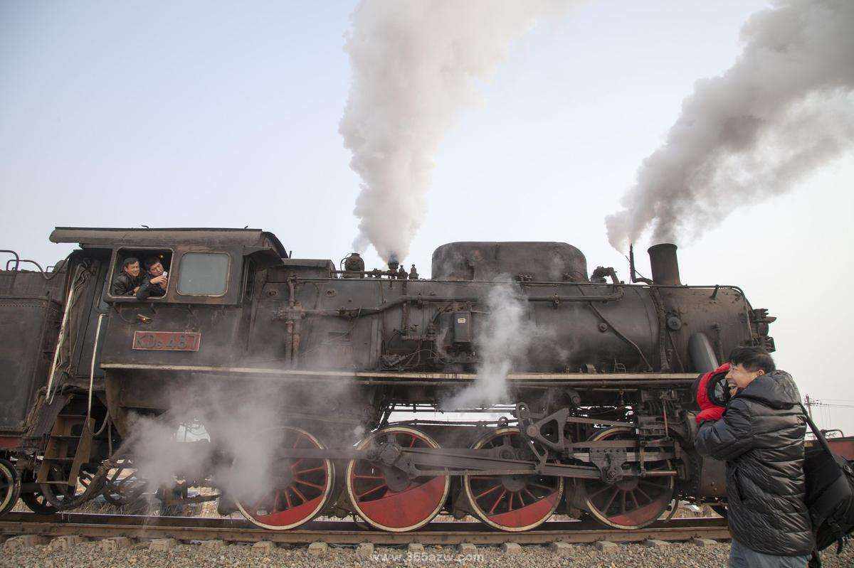 瓦特发明了蒸汽机还是发明了电灯,瓦特发明电灯失败多少次才成功