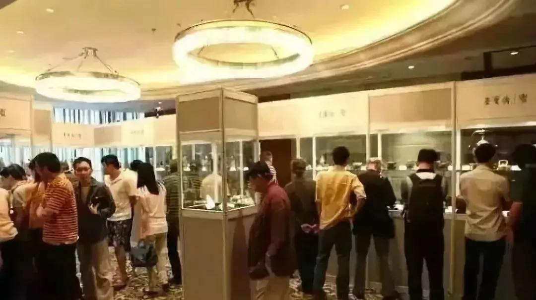 古董市场崩了价格下跌,古董地摊货源批发市场