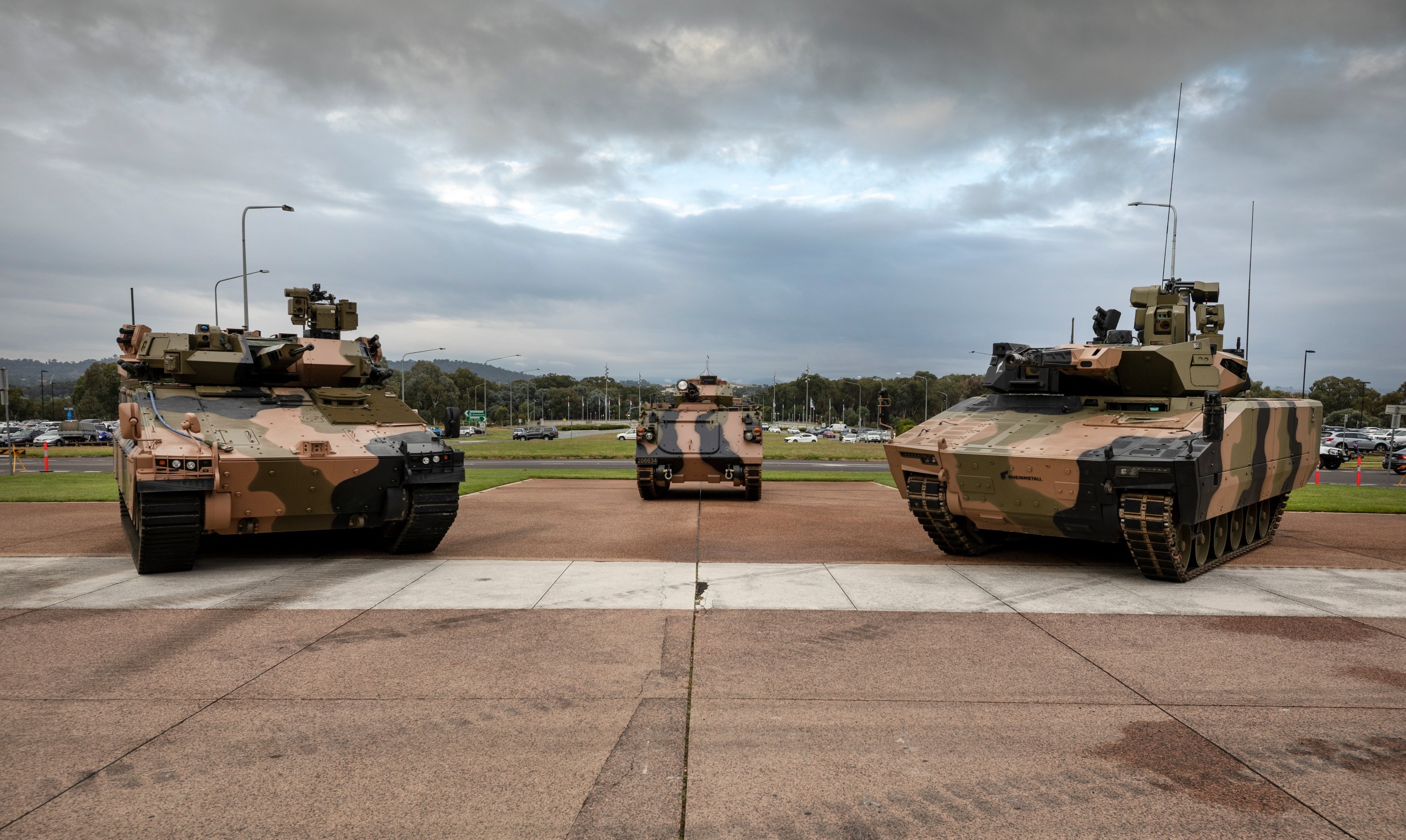 世界上防护能力最强的装甲车,最新山猫kf41步兵战车