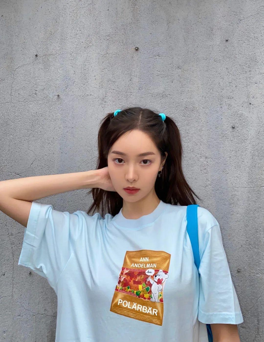 36岁圆脸扎什么发型减龄,胖圆脸适合的中长扎发教程