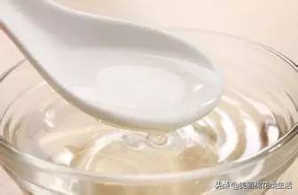 床单不小心弄上红颜料怎么办,床单被其它颜色染色了怎么洗掉