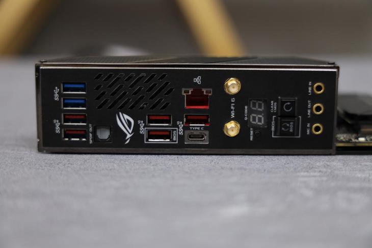 华硕rogx570-e2测评,华硕x570extreme