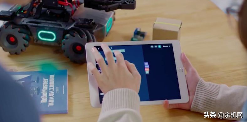 大疆机甲大师竞技套装,大疆机甲大师什么时候发布的