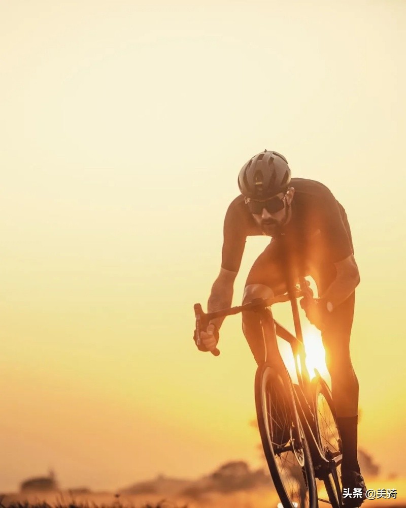 骑公路自行车一共要花多少钱,骑专业自行车每年要花多少钱