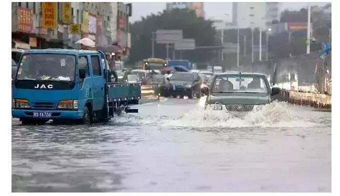 暴雨天安全避险指南,暴雨山洪灾害逃生避险