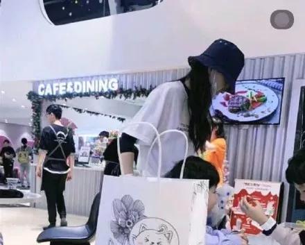 林允美白秘籍是坚抹身体乳！评测英皇室百年牌子身体乳有多好用？