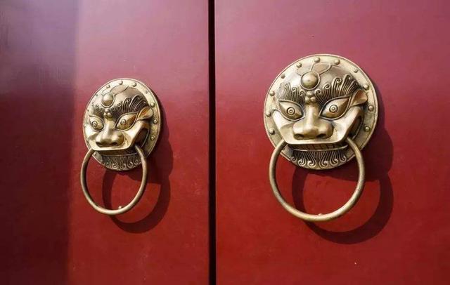 阖家祝福和合家祝福的区别,阖家幸福和合家欢乐意思是一样吗