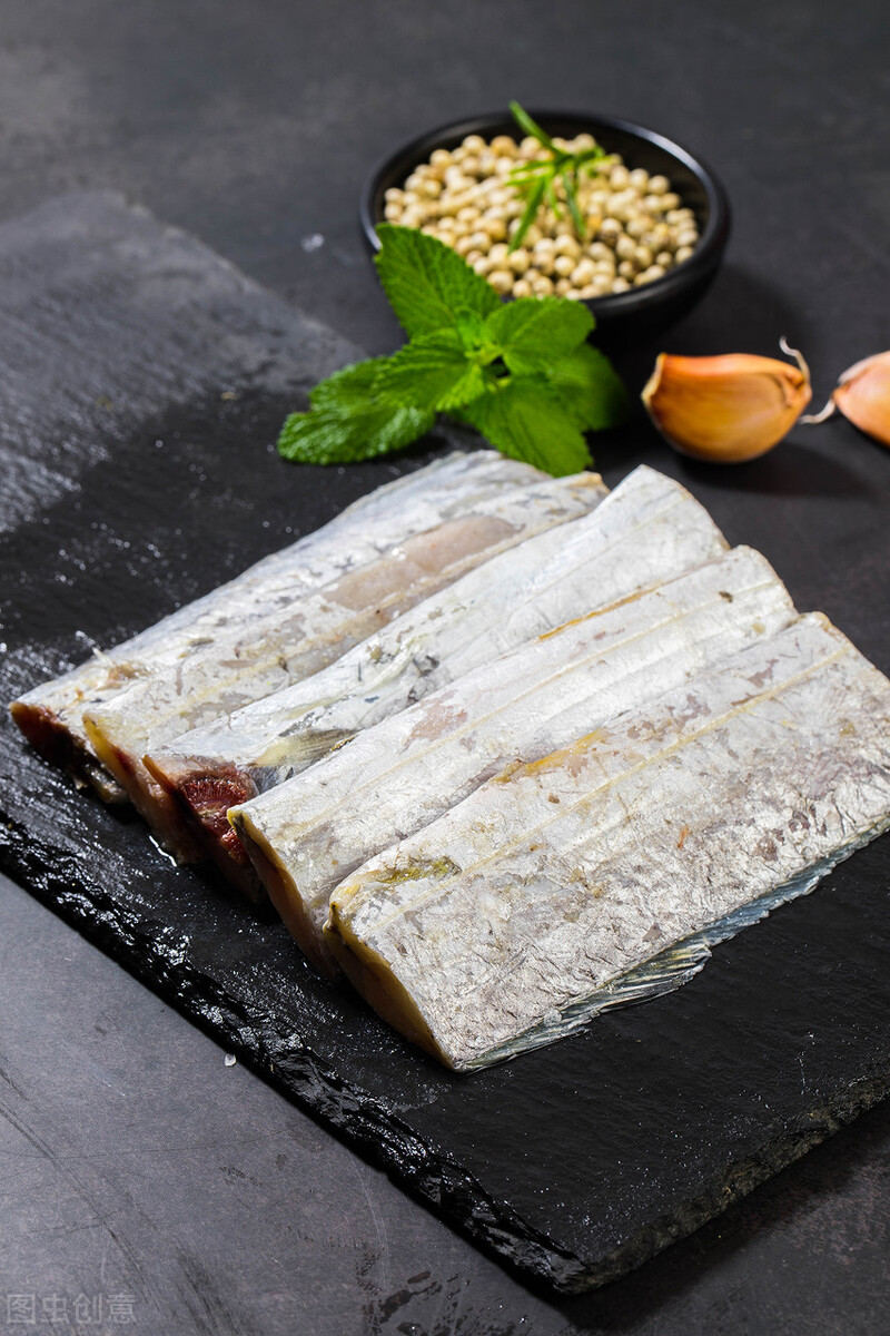 带鱼能清蒸吗带鱼的家常吃法,浙江正宗带鱼做法清蒸带鱼