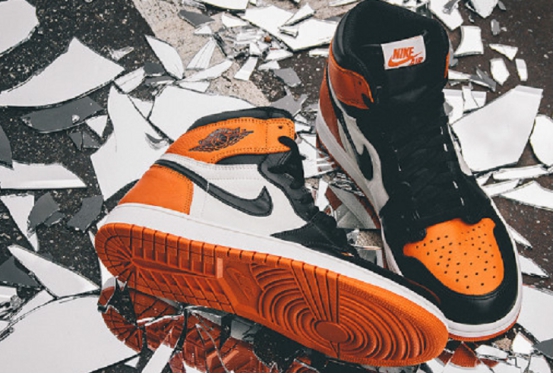 PIKI说鞋:除了AJ1黑红禁穿以外,它们的由来你知道吗?