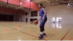 篮球基础教学提前变向,新手篮球最简单的上篮动作