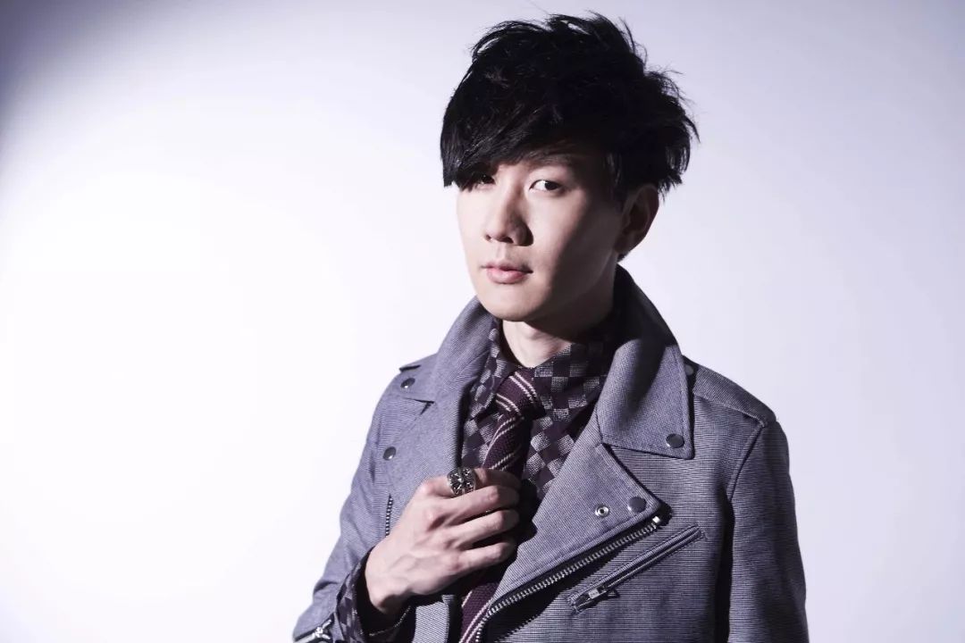 曾经和周杰伦齐名的男歌手,唯一和周杰伦齐名的女歌手