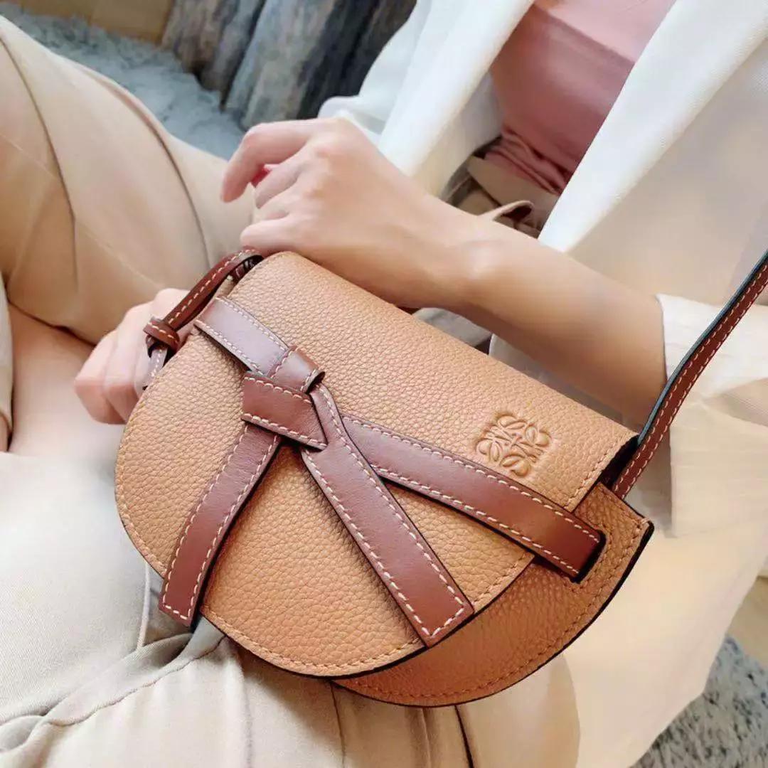 日常实用的大牌包包有哪些,大牌包包入门推荐百搭一千左右