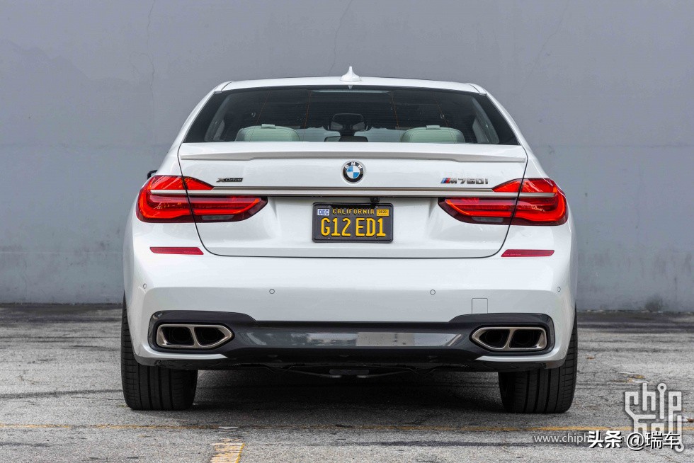 新款宝马m760liv12曜影特别版,宝马的v12
