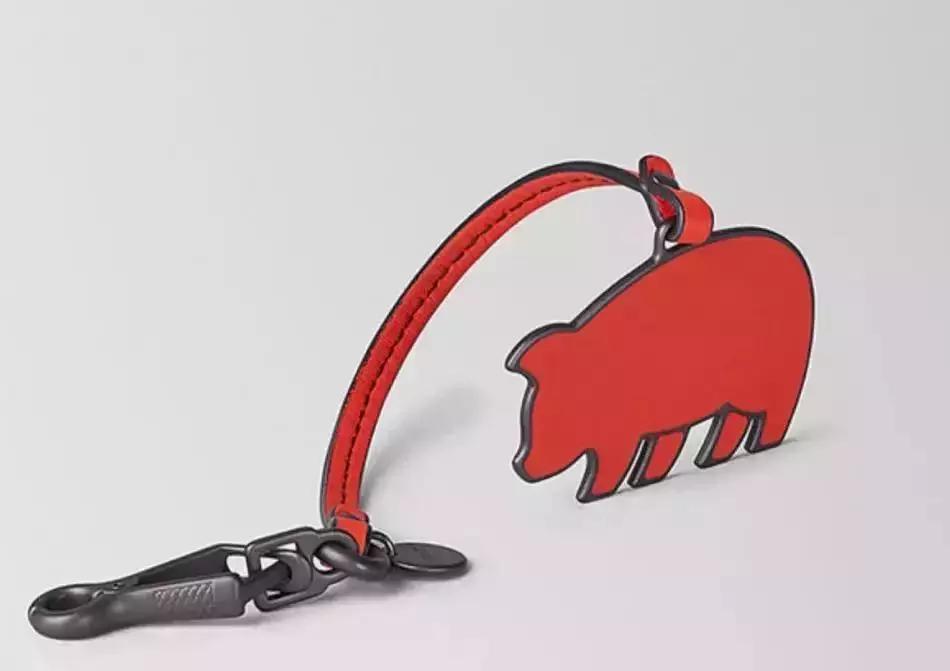 各大品牌的春节限定都跟猪一样吗,各大奢侈品牌新年限定