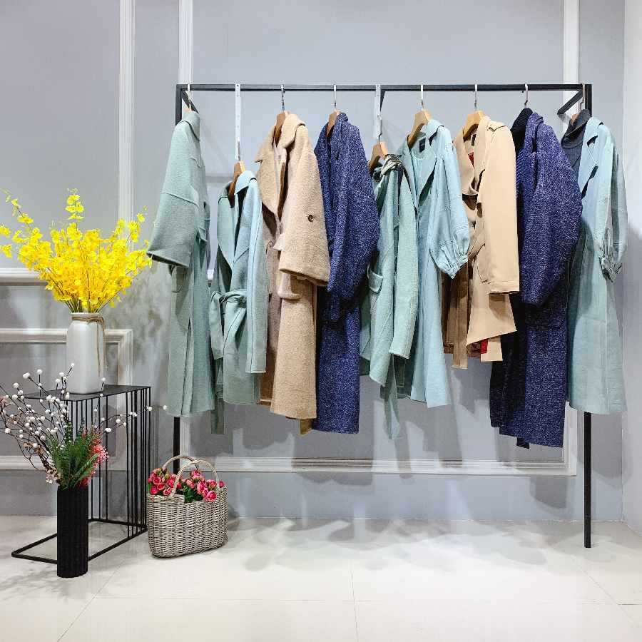 2022年女装实体店春款拿货技巧,女装店春季该怎么进货