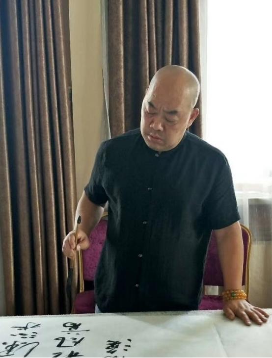 江寿男书法视频,江寿男书法值得收藏吗