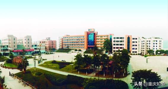 重庆市巴县中学怎么样,重庆巴国城巴渝中学