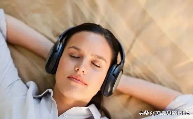 用什么护肤品能让黑眼圈快速消除,消除黑眼圈怎么护肤