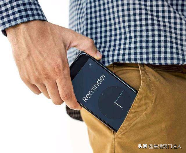 手机镜头朝上还是朝下放置,手机放在口袋充电口朝上还是朝下