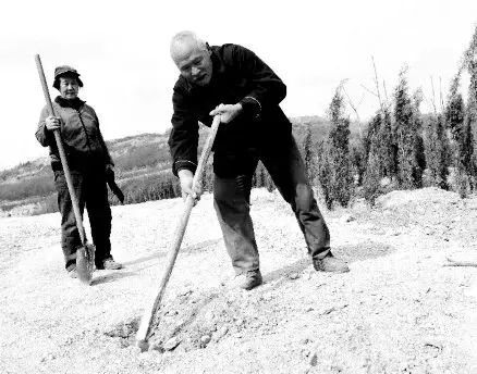 盲人大伯,农村盲人大伯