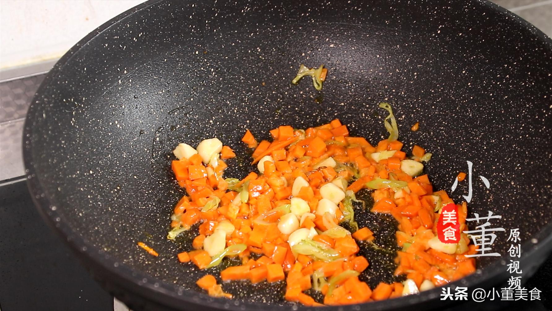 做蛋炒饭不用鸡蛋和菜怎么做,最纯粹的蛋炒饭怎么做