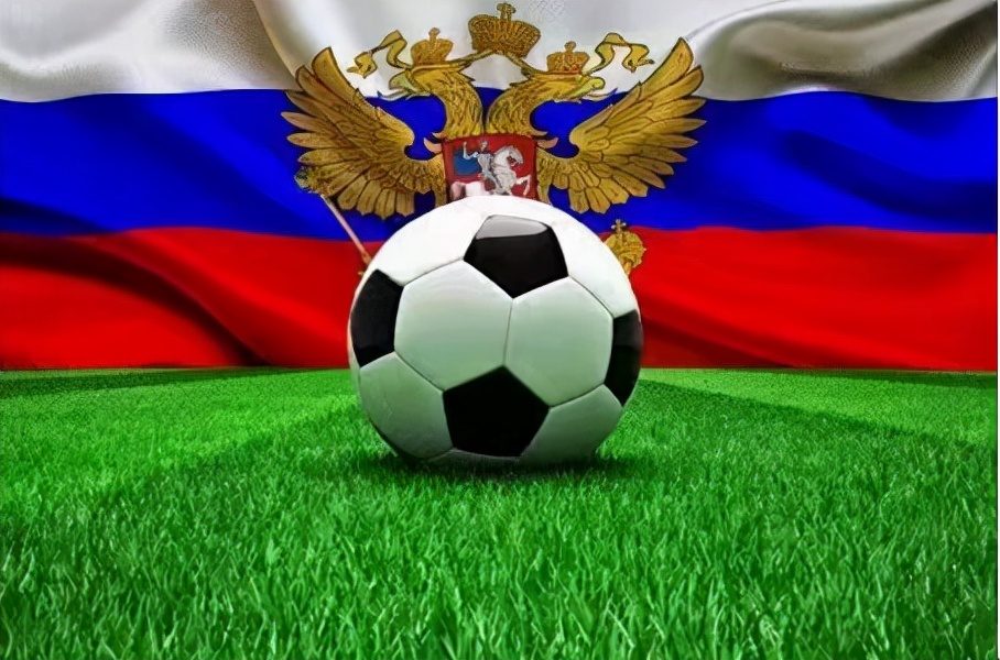 战斗民族球迷的爱恨情仇，足球队徽上见