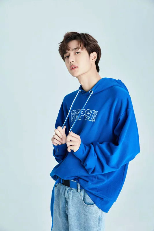 星光大赏王一博肖战粉丝battle,肖战看吴世勋和王一博battle