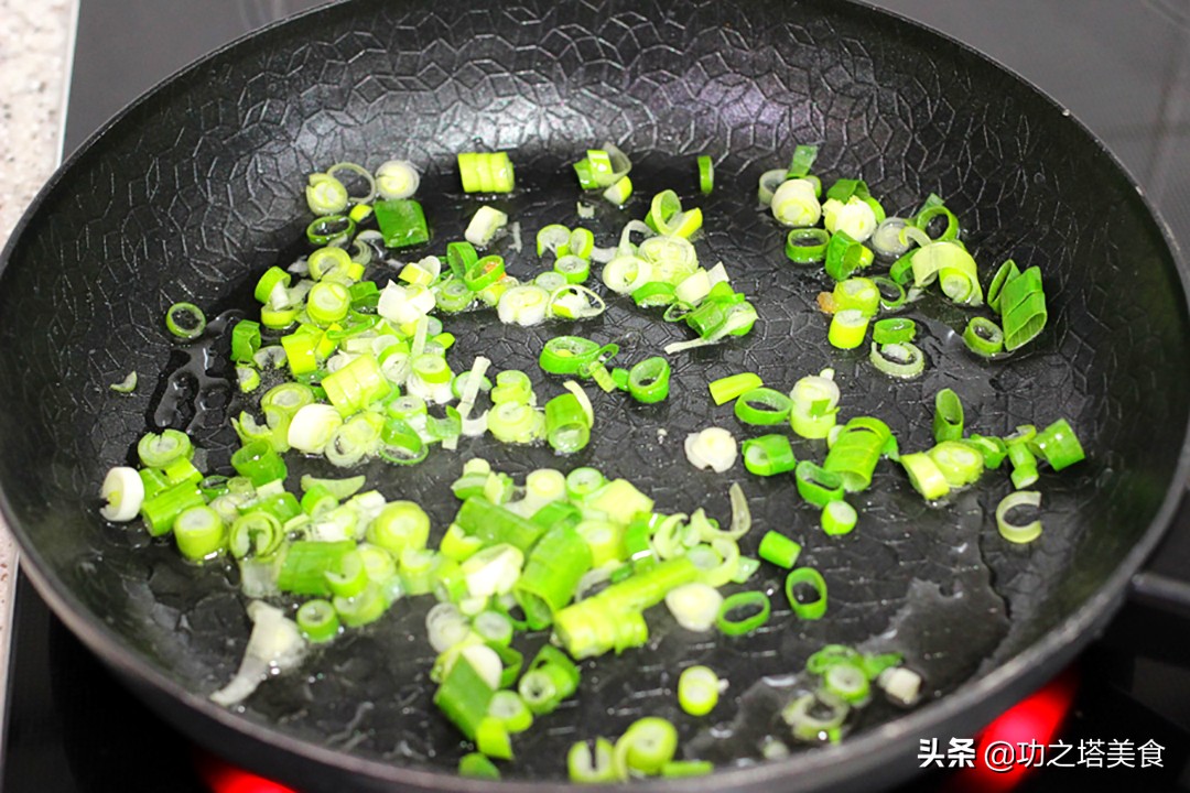 看不见鸡蛋的菜,蛋炒饭不放酱油做法