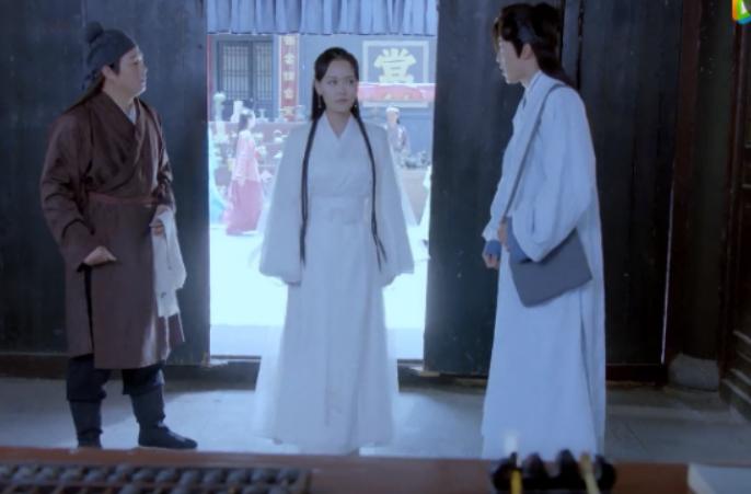 呕了……看完这部《新白蛇传》，我想向“四千年美女”道歉