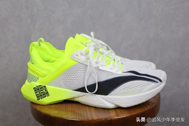 李宁新出三款跑鞋哪个最值得买,李宁跑鞋哪个系列最值得买