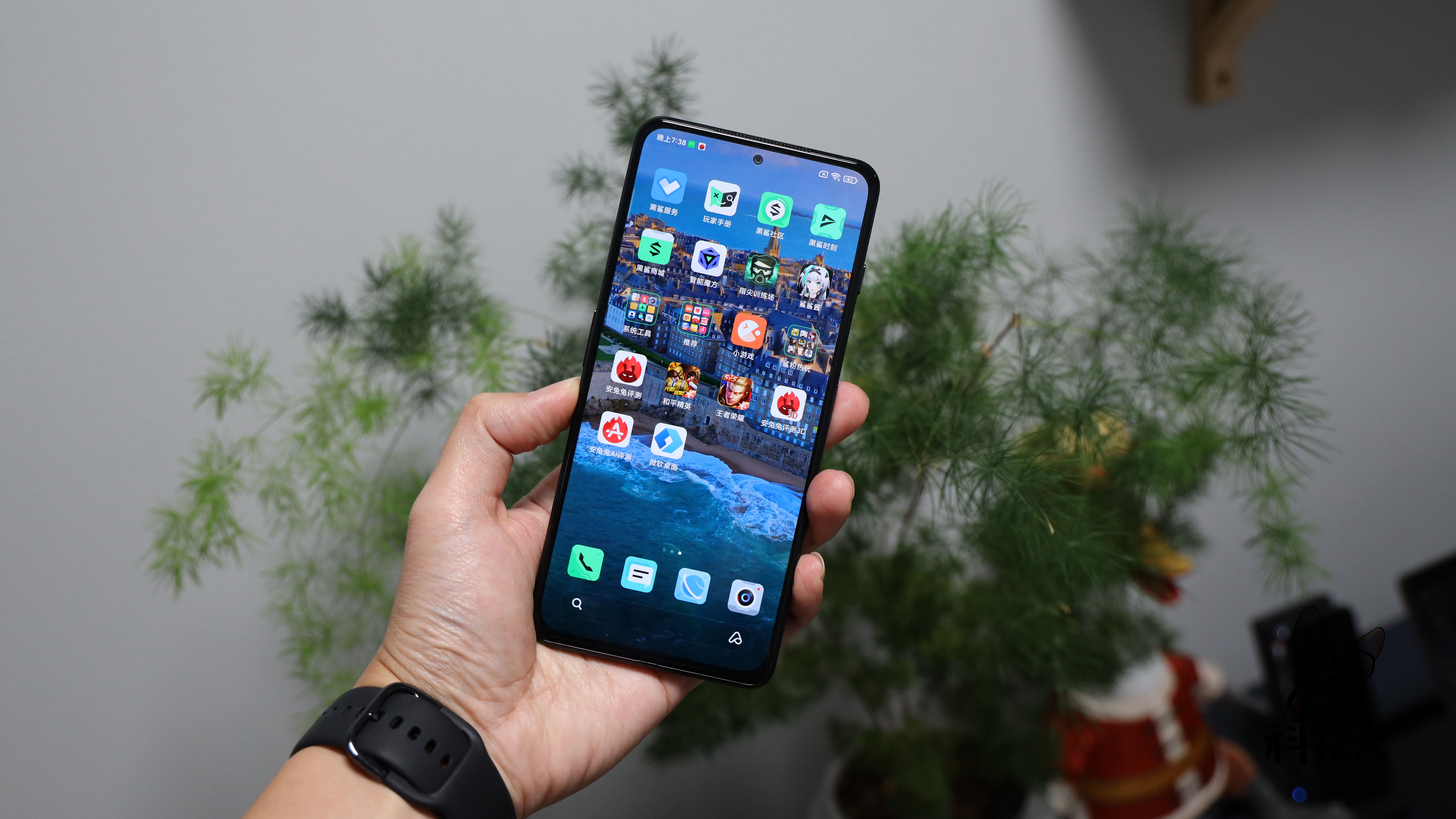 黑鲨4spro和iqoo8pro游戏对比,科技犬电视评测