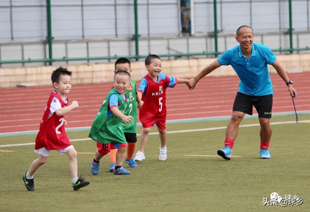 快乐足球记忆录,足球带给孩子们更多的快乐和成长