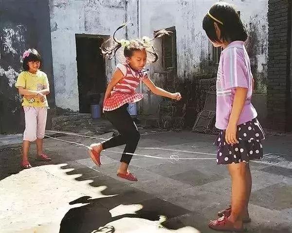 青春已经过去但回忆永远都在,青春已老童年不再只能回味