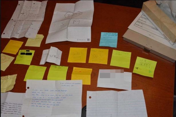 美国25岁女教师被举报出轨学生,女教师出轨事件发生在美国会怎样