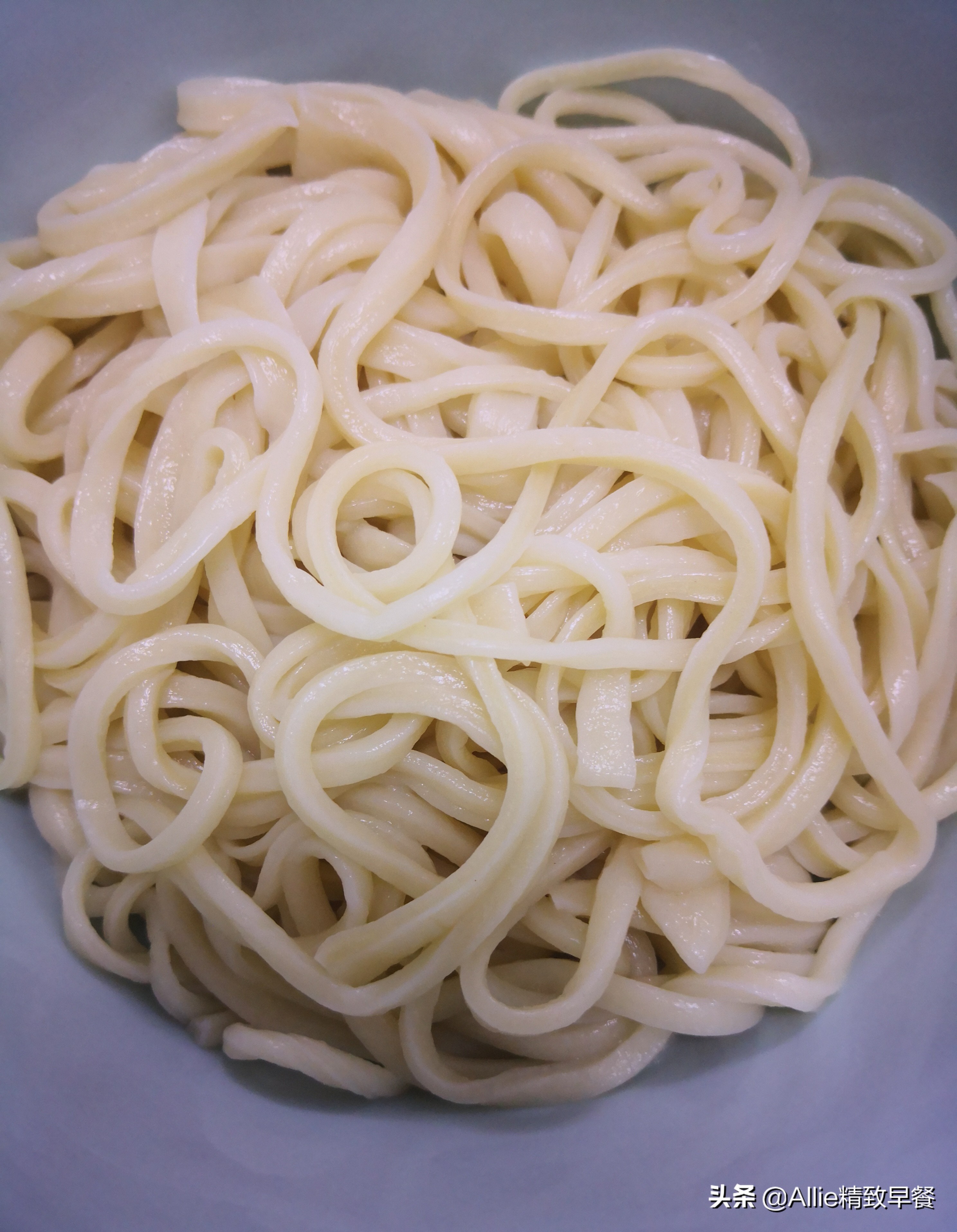 正宗牛肉拉面的做法全过程,牛肉拉面的面怎么制作