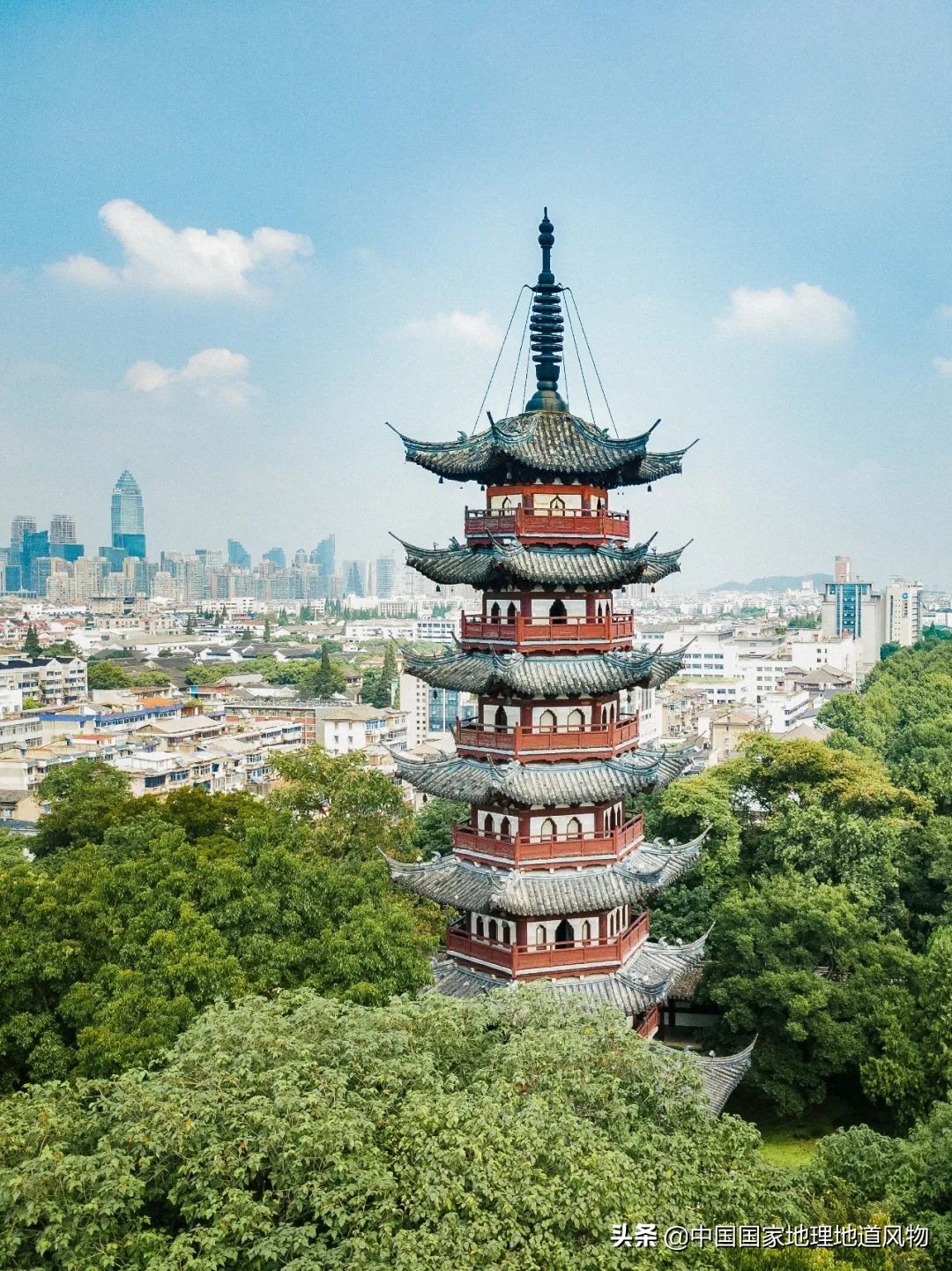 浙江绍兴跟杭州差多远,浙江绍兴和杭州哪个好玩