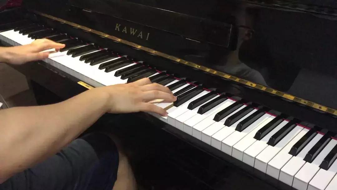 学习钢琴入门必备曲目,钢琴乐理知识入门