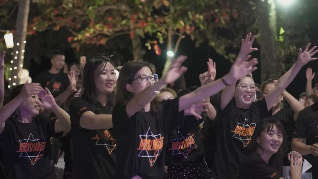 魔力鲜颜铁盒面膜直播,魔力鲜颜补水面膜抖音直播间