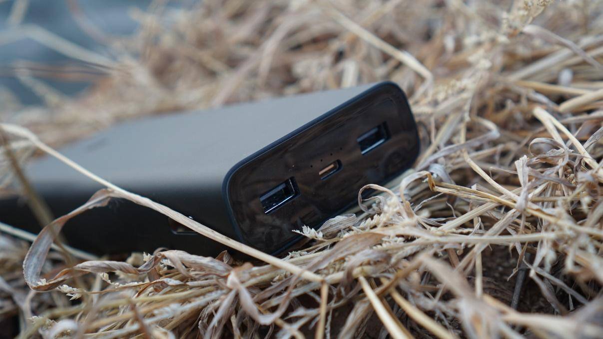 小米充电宝10000快充版18瓦评测,小米充电宝20000毫安超级闪充版